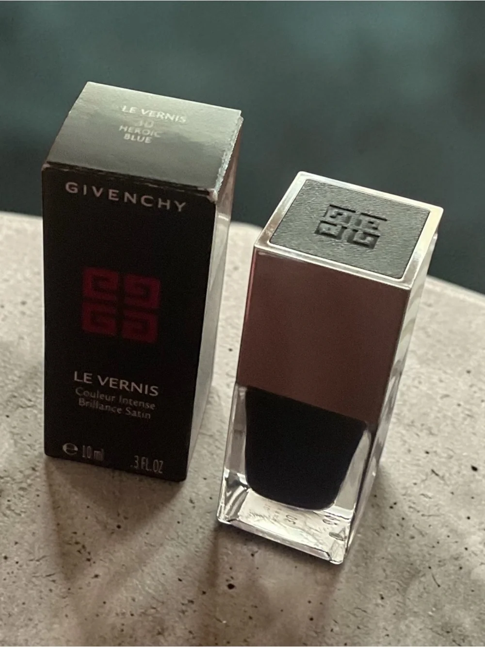 Givenchy Le Vernis Nail Lacquer Polish 💙 30 Heroic Blue